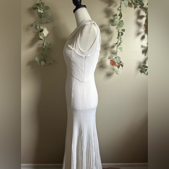 Aknvas Ingrid Midi-Dress - Picture 7 of 14